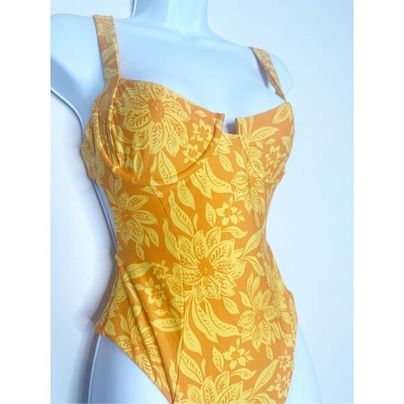 L*Space size S Printed Kendal One Piece Swimsuit Bow Back Orange Yellow Floral - Picture 6 of 10